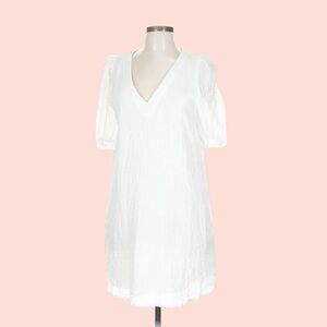 BB Dakota Steve Madden White V-Neck Shift Dress